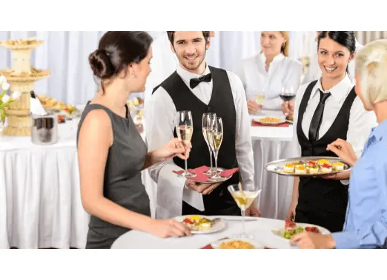 Ventajas de alquilar el mobiliario para tu evento de empresa 1