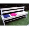 Banco civil de madera blanco con cojines, med. – alquiler para eventos