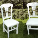 Silla blanca ceremonial tallada, med. – alquiler para eventos