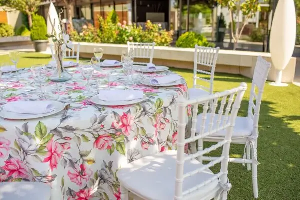 Mantel Redondo Estampado Flores - Ø3,50M – alquiler para eventos