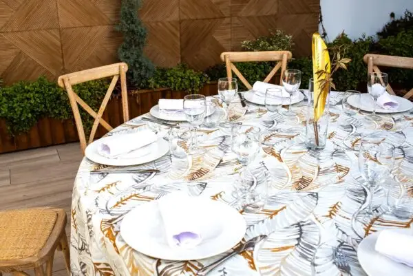 Mantel Redondo Estampado Oro - Ø3,50M – alquiler para eventos