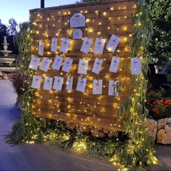 Parabán De Madera Con Ruedas, Med. 2,10 Al X 1,80 An – alquiler para eventos