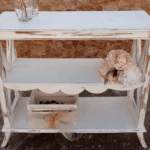 Altar blanco envejecido – 87x92x31 cm – alquiler para eventos